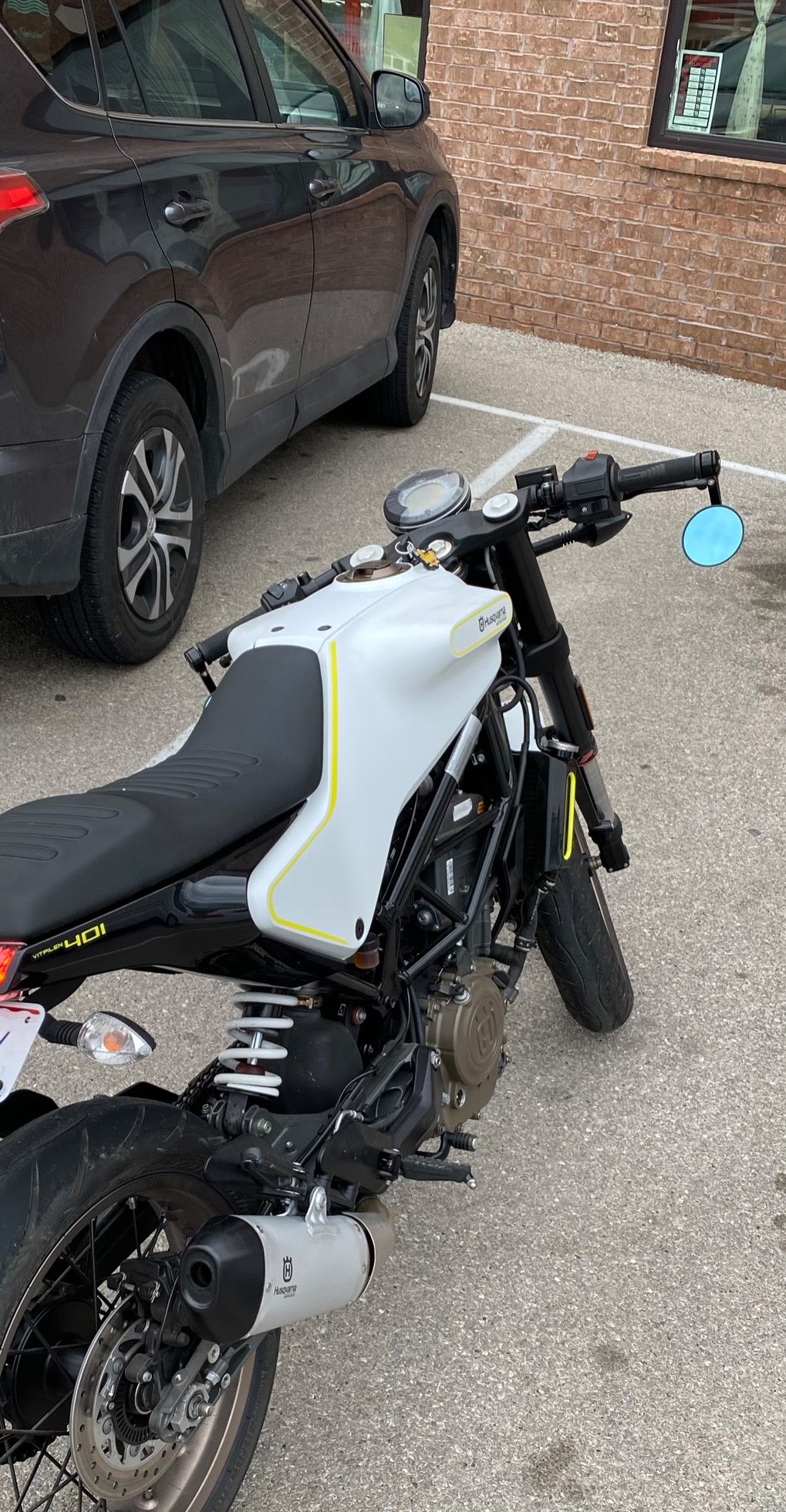 FENRIR Motorcycle bar end mirror in Husqvarna Vitpilen 401