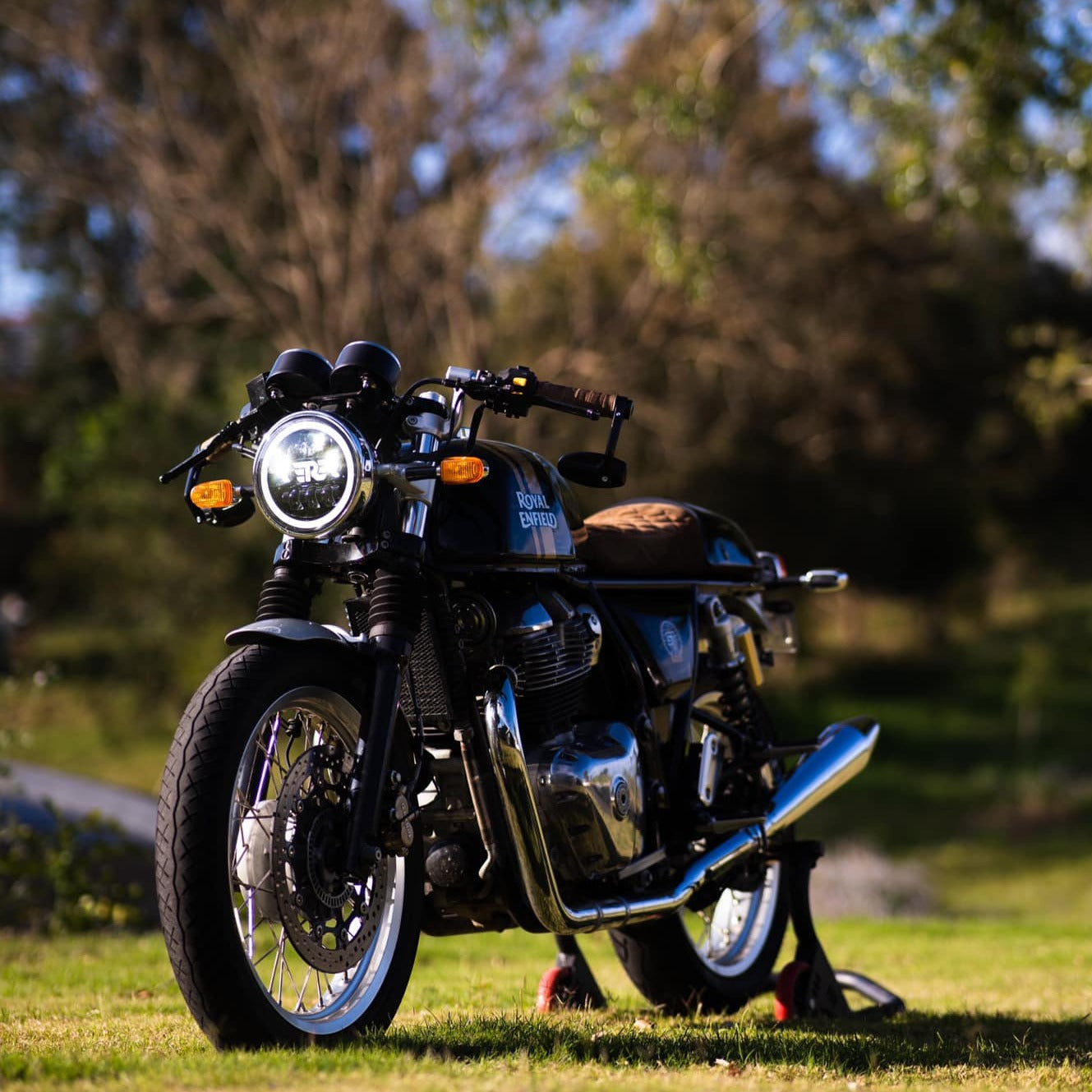 FENRIR Motorcykelstyre Spegeländar för Royal Enfield Bullet350 Bullet500 Classic350 Classic500 Continental GT 650 Himalayan Interceptor650 INT650 Meteor350 Scram411 Super Meteor 650 ThunderBird Hunter350